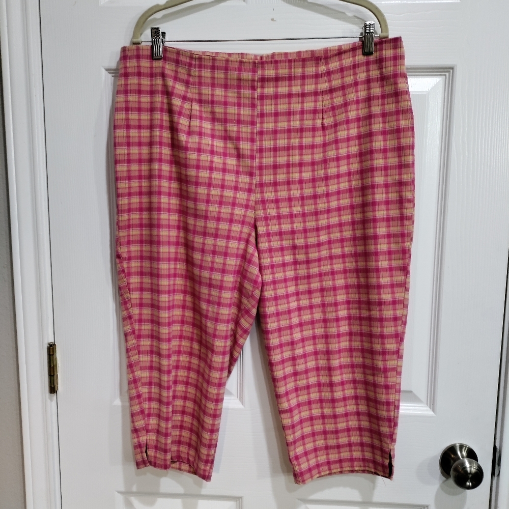 Nick & Sarah pink orange plaid capris size 14
